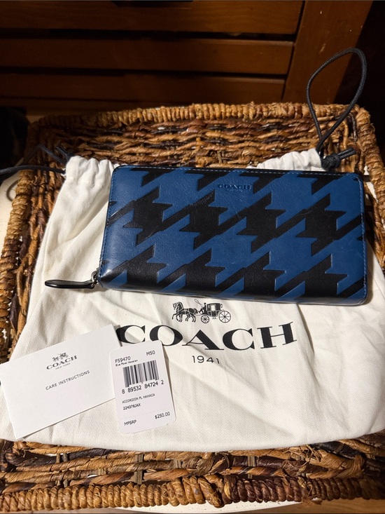 Coach Other - Coach Blue and Black Accordion Houndstooth Zip-Around Wallet